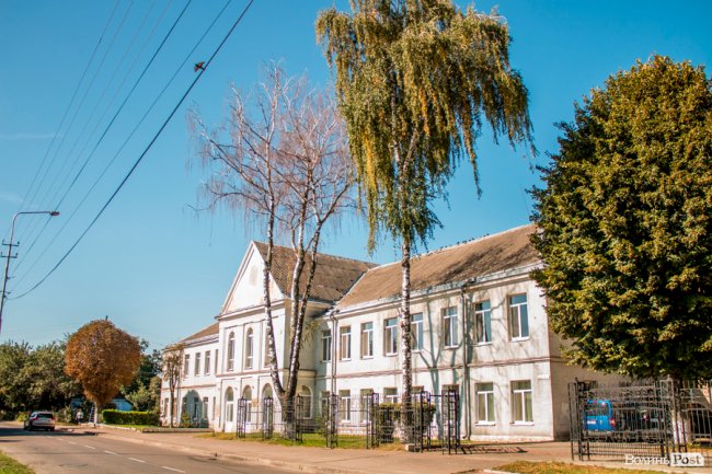 Чисте повітря та сільська тиша: за що лучани люблять Кічкарівку. ФОТО