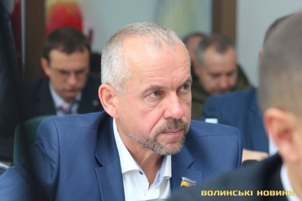 Безпека чи страх перед людьми: що депутати кажуть про пропускний режим у мерії Луцька