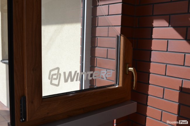 Вперше у Луцьку: вікна WINTERA  зламуватимуть і трощитимуть «грабіжники». ФОТО*