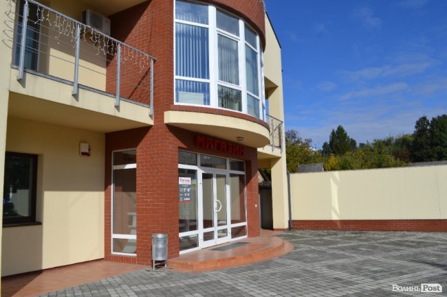 Вперше у Луцьку: вікна WINTERA  зламуватимуть і трощитимуть «грабіжники». ФОТО*