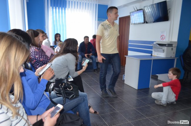 «Власний досвід». Як отримати біометричний паспорт у Луцьку