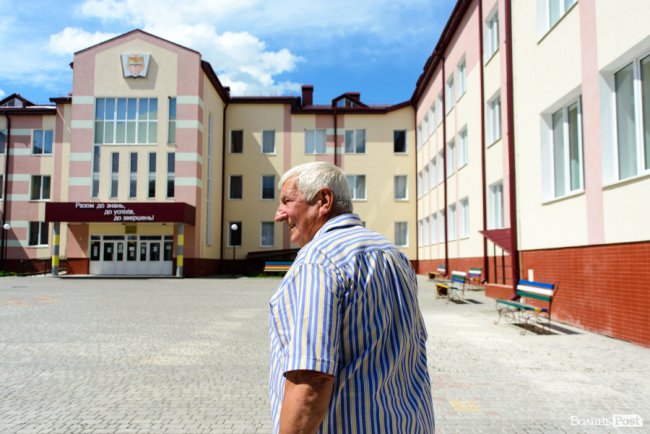 «Обрав би цей шлях знов»: чоловік 50 років працює бляхарем на «Житлобуді-2»