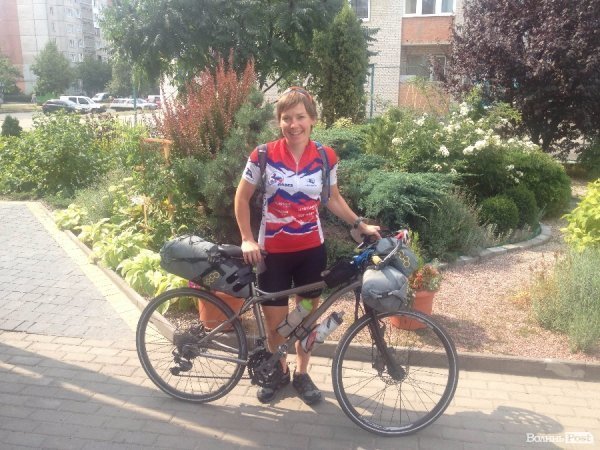 «Спорт – це змагання, а я люблю їздити із людьми, а не проти них», - новозеландська велосипедистка у Луцьку