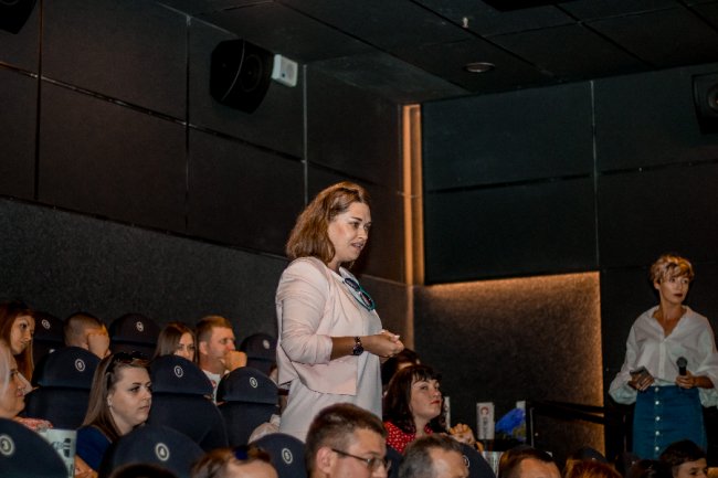 ЦИТАТНИК Олени Палагути: Я не проводила вихідні вдома, не пекла пирогів і «Наполеон»