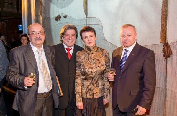 З Оксаною Забужко, Олексієм Левченком, Володимиром Лисом. Луцьк. 9 квітня 2011 року.