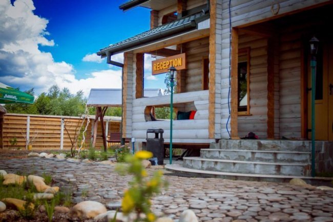 «Nester-House» - гостинний маєток на Світязі*