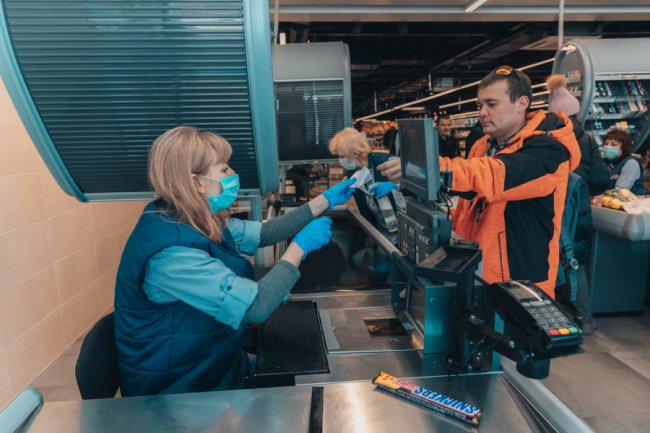 «АТБ» подвоює складські запаси продуктів і вводить обмеження на оптовий продаж товарів*