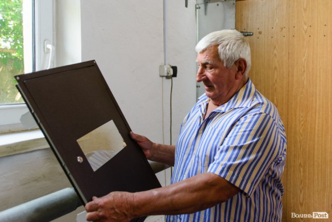 «Обрав би цей шлях знов»: чоловік 50 років працює бляхарем на «Житлобуді-2»