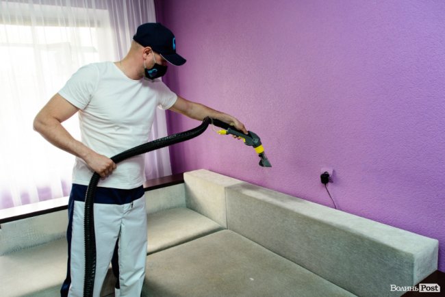 Порятунок від плям і шкідників: луцька клінінгова компанія «SAVA» надає послуги виїзної хімчистки. ФОТО*