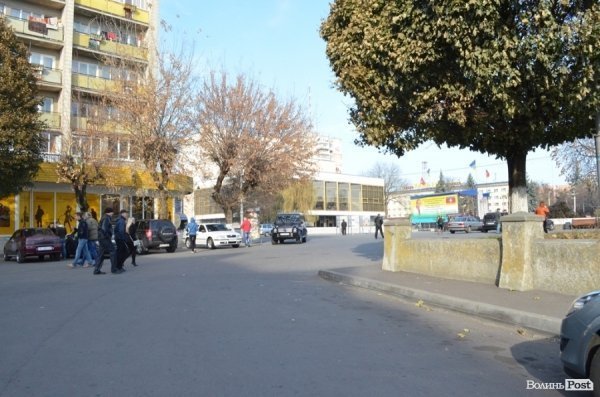 Чому вулиця Лесі Українки є пішохідною лише на словах
