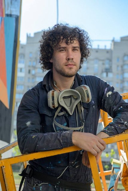 Щасливим треба бути кожного дня, - луцький художник Андрій Кальков