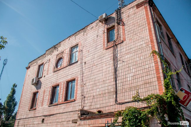 Чисте повітря та сільська тиша: за що лучани люблять Кічкарівку. ФОТО