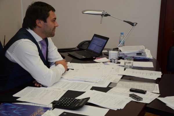 Найбільша проблема нашої економіки – її заангажованість політичними  діячами, - Роман Іванюк