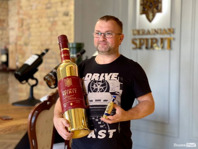 Найрідкісніша пляшка має всього п’ять екземплярів у світі: як волинянин колекціонує алкогольні мініатюрки 