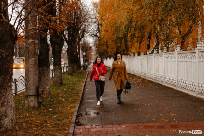 На «своїх двох»: речниця прокуратури 2 роки не їздить Луцьком ні маршрутками, ні тролейбусами