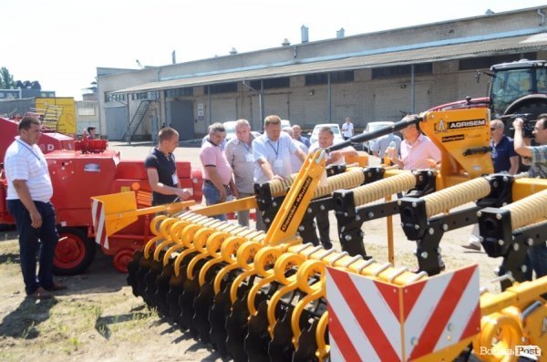 «ВФК» презентувала  сервісний центр: новинки, акції та гарне шоу. ФОТО