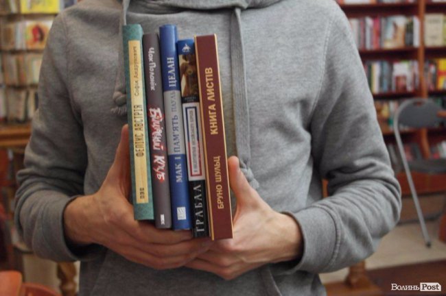 ТОП-5 книг: що читає поет Павло Коробчук