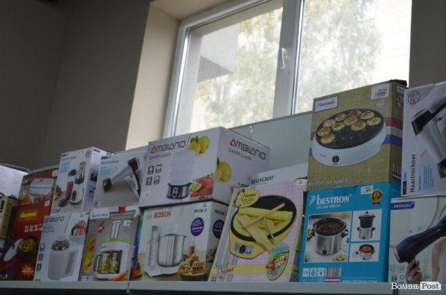 Від 1200 гривень – за брендове пальто: «Family Stock» кличе на вигідний осінній шопінг*