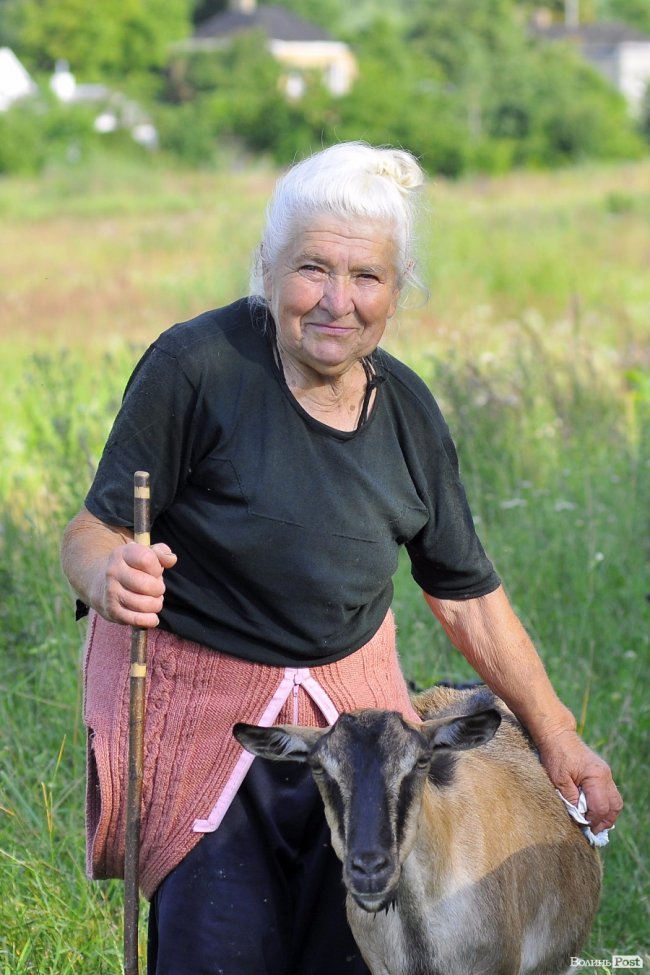 «Вони, як люди - кожна зі своїм характером», - луцька «козяча мама»