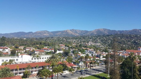 «Нотатки мандрівниці» Юлії Євпак: Санта-Барбара, бабусі в Instagram, качка в Білому домі