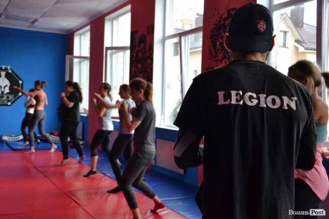 «ЛедіЛегіон»: екватор бійцівського проекту 
