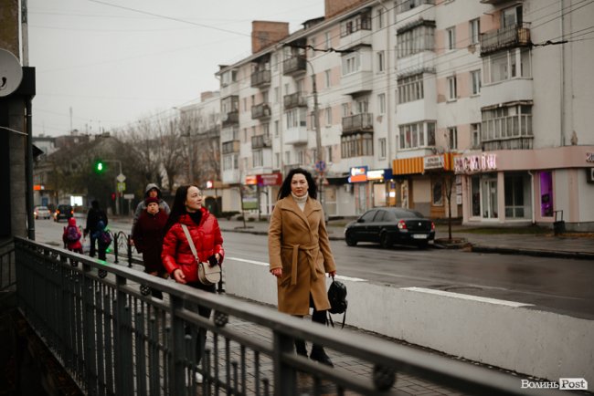 На «своїх двох»: речниця прокуратури 2 роки не їздить Луцьком ні маршрутками, ні тролейбусами