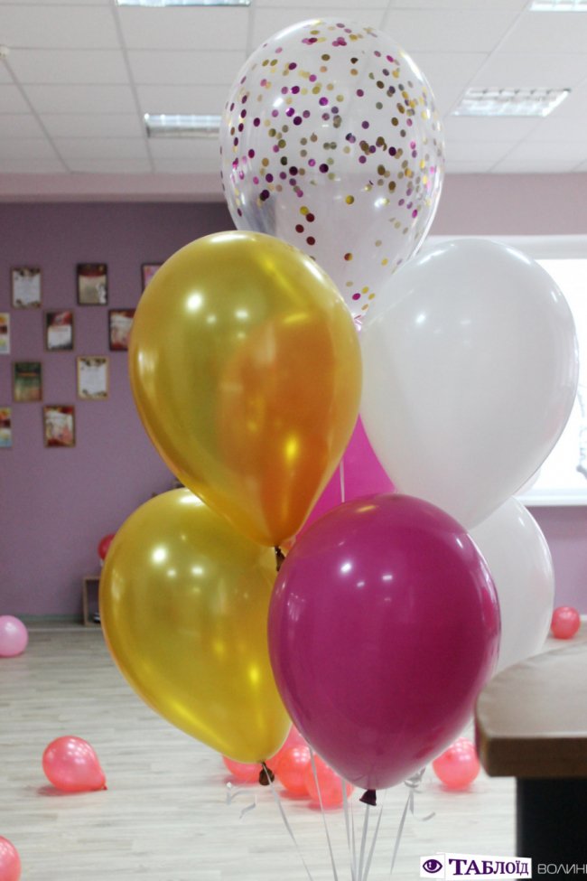 У центрі Луцька відкрили танцювальну школу для дітей і дорослих*