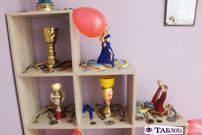 У центрі Луцька відкрили танцювальну школу для дітей і дорослих*