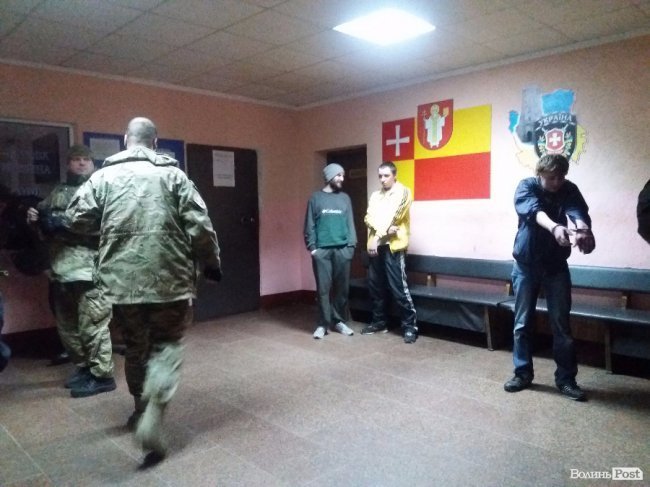 «Нічна варта»: побита бабуся і дівчачі розбірки