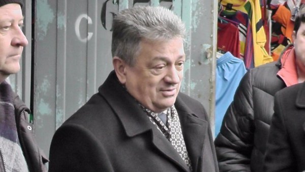 «Такой бриллиант – в таком навозе», або Що думають туристи про сусідство Луцького замку з Центральним ринком