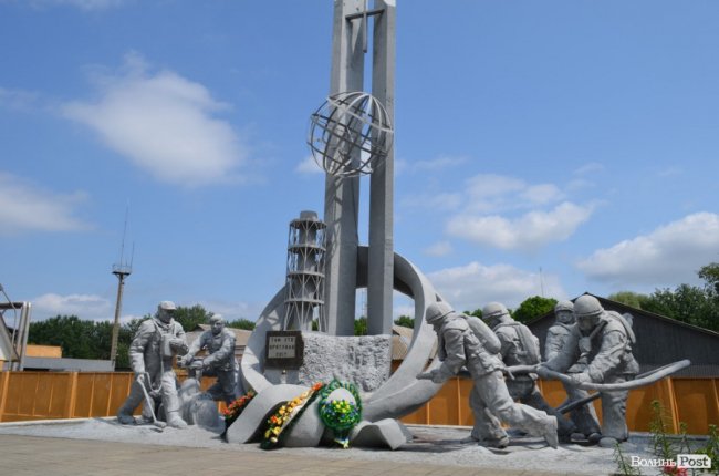 Пам‘ятник людям, які першими боролися із радіаційною загрозою