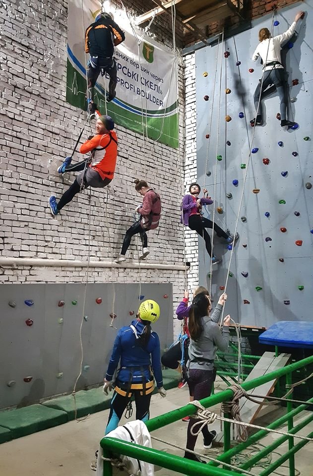 Від найглибшої печери світу до найбільших гірських вершин: як хлопець з Луцька підкорює світ. ФОТО