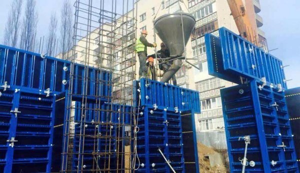 Будівництво багатоповерхівки у Луцьку на  проспекті Соборності, 20 – законне, – забудовник. ФОТО