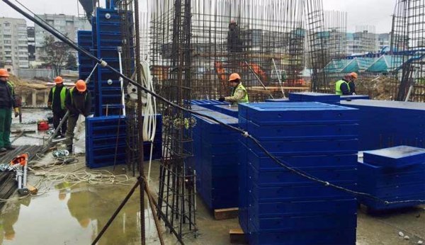 Будівництво багатоповерхівки у Луцьку на  проспекті Соборності, 20 – законне, – забудовник. ФОТО