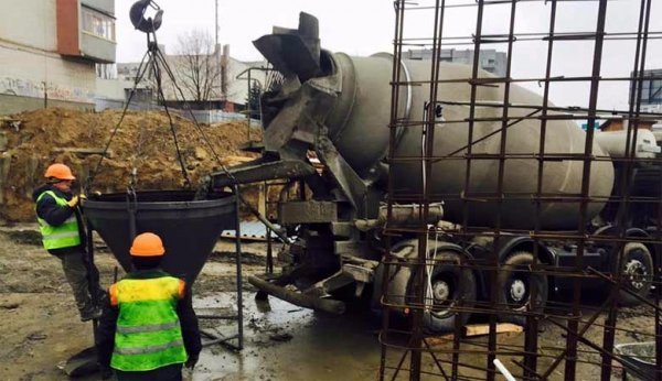 Будівництво багатоповерхівки у Луцьку на  проспекті Соборності, 20 – законне, – забудовник. ФОТО