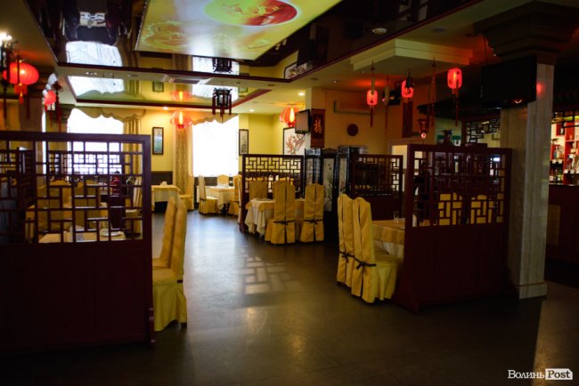 Місце, де живе Китай: як у Луцьку майже два десятки років успішно працює ресторан «Золотий дракон». ФОТО*