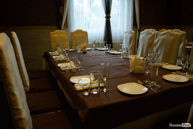 Місце, де живе Китай: як у Луцьку майже два десятки років успішно працює ресторан «Золотий дракон». ФОТО*