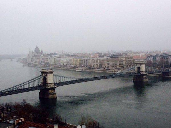 «Нотатки мандрівниці» Олени Кравчук: оргазм в Будапешті, вуличні смаколики та термальні води