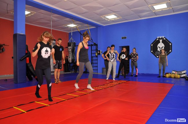 «ЛедіЛегіон»: тренування для ніг