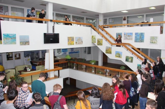 Турніри традиційно відбуваються у обласній бібліотеці імені Олени Пчілки