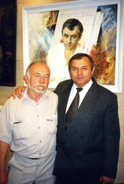   З Геннадієм Тарасенком - автором портрета на виставці художника у Палаці 