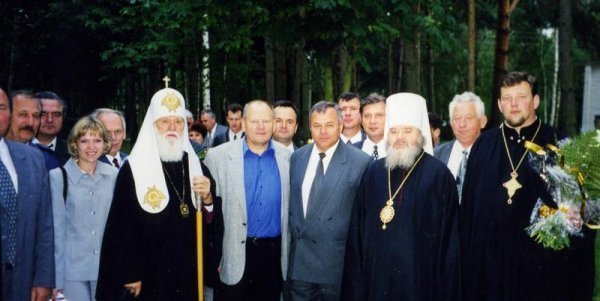   На торжествах з нагоди 60-ліття Миколи Жулинського. 26 серпня 2000 року.