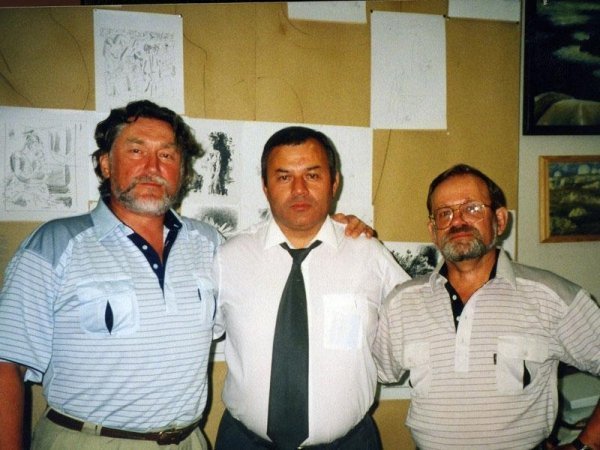 З Андрієм Чебикіним (зліва), та Віталієм Мітченком під час роботи над книгою 