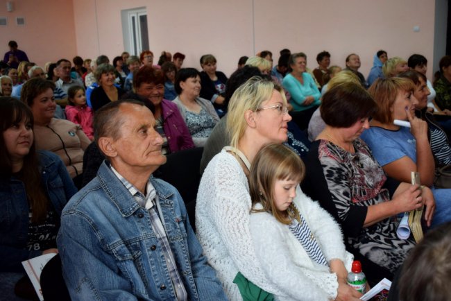 «Просимо Бога для вас здоров’я і щоб ви лишилися нашим депутатом», - волиняни до Степана Івахіва*