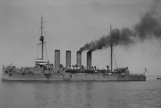 Відремонтований Варяг під японським прапором та назвою Сойя