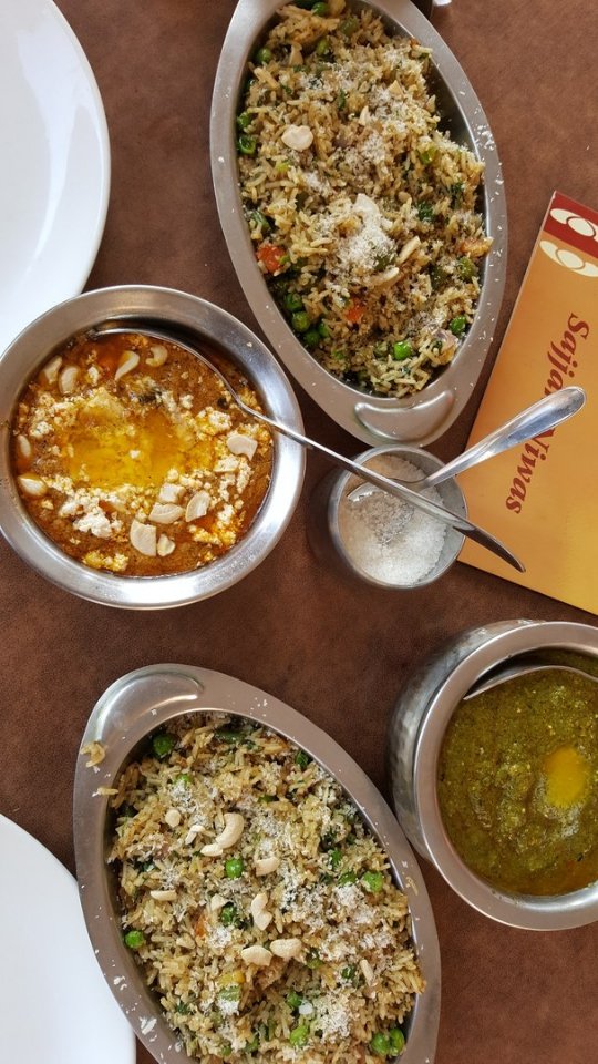 «Нотатки мандрівника» Христини Губської: несвященні корови, багато грошей та еротика