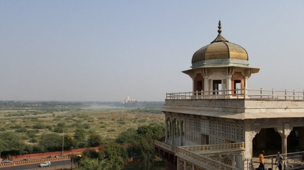 «Нотатки мандрівника» Христини Губської: несвященні корови, багато грошей та еротика