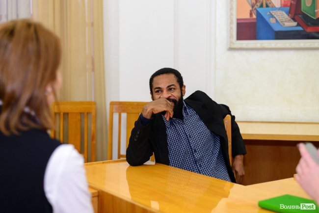 Африканець, що вперше став представником іноземних студентів у виші Луцька, – про мовні перепони, расизм та допомогу іншим