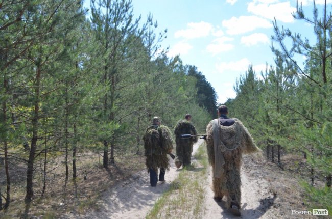 Патріоти краю і країни: як у лісах Волині тренуються загони тероборони