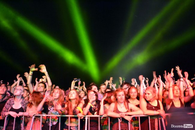 Головна сцена